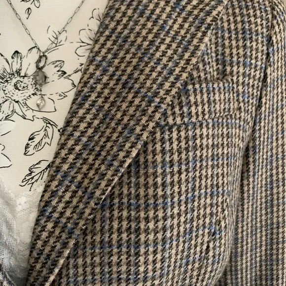 SOLDLydia Martin’s Tommy Girl Blazer - Picture 7 of 9